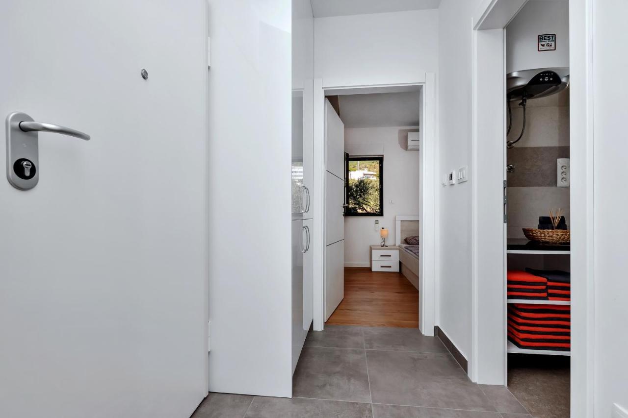 Luxury Apartment Sidro With Free Beach Parking Makarska Bagian luar foto