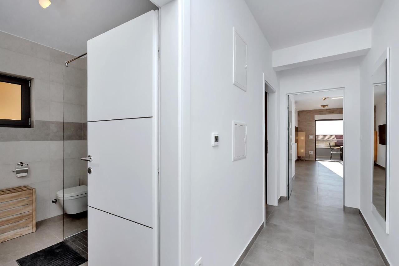 Luxury Apartment Sidro With Free Beach Parking Makarska Bagian luar foto